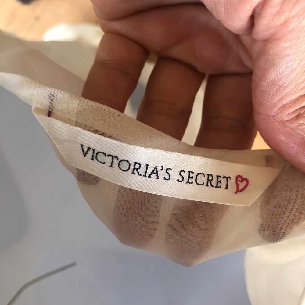 Victoria Secret white gown size small - Picture 2 of 7